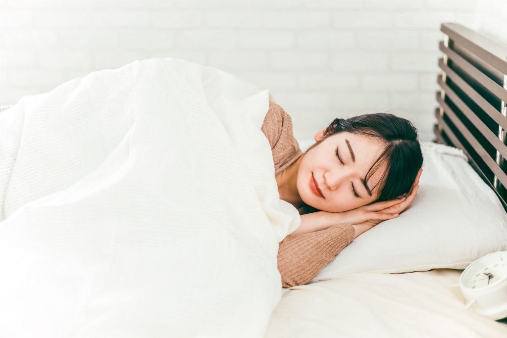 質の高い睡眠をとることで脳の疲労回復を促す