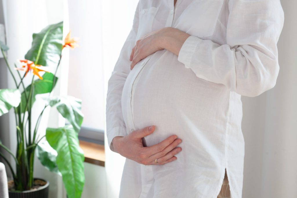 妊娠中の下痢には体の変化も影響