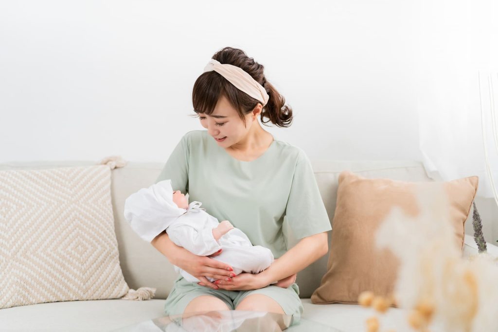 睡眠不足や育児による疲労・ストレスが髪の生え変わる周期に影響